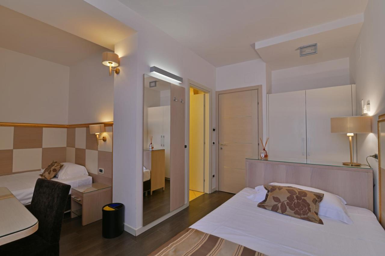 Hotel Le Chevalier タオルミーナ エクステリア 写真